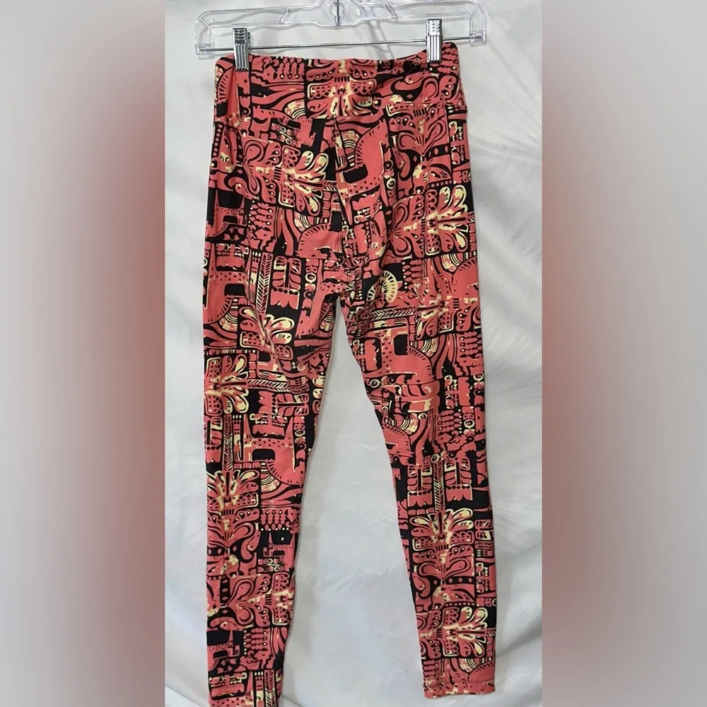 3/$30 LulaRoe Leggings OS - Picture 3 of 7